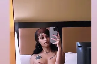 💦💋SEXY SKINN PETITE WETT PUSS💋... - Image 2