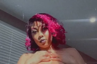 38E exotic big tittie honey brownskin ready to please you papi - Image 1