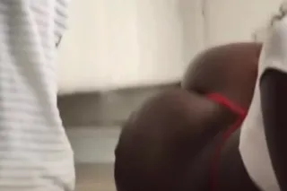 pretty big booty freak - Image 3