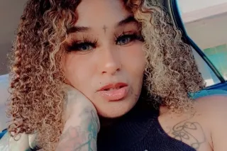 ❤💕❤💕❤💕❤💕T SHIRT AND MY PANTIES... - Image 2