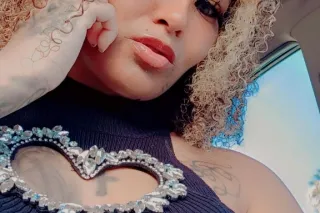 ❤💕❤💕❤💕❤💕T SHIRT AND MY PANTIES... - Image 4